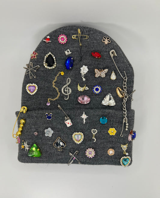 Junk Charm Beanie (Gray)